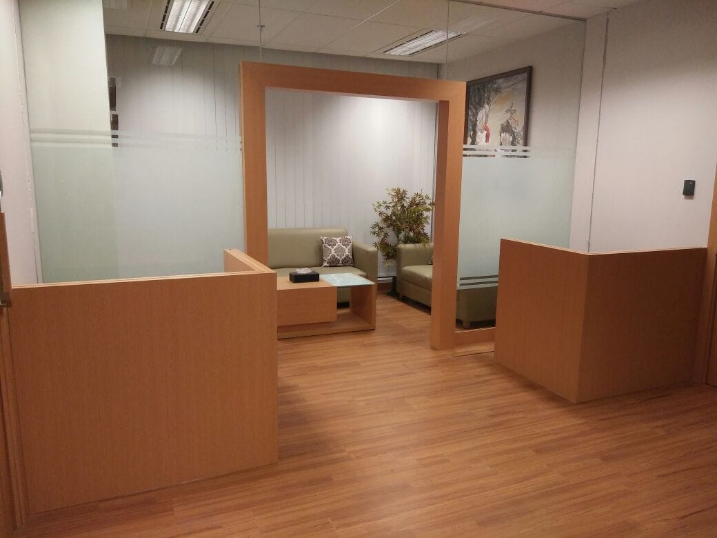 Lobby Kantor Minimalis — Desain Interior Perkantoran oleh ARTUDIO
